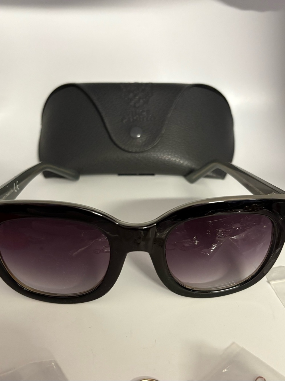 Vince Camuto Black  Frame Sunglasses with Gradient Purple Lenses vc102